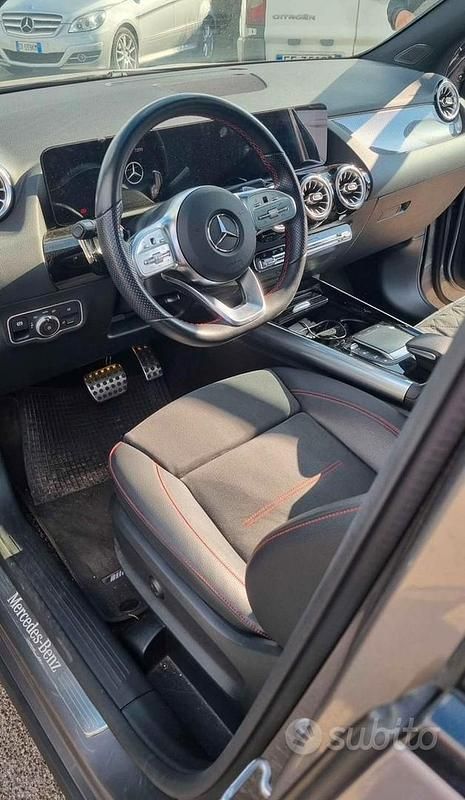 Usata Mercedes GLA200 150 CV (110 kW) 2021 Grigio SUV