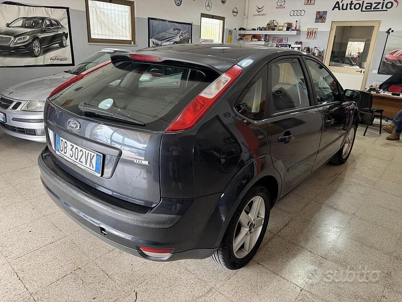 Usata Ford Focus 90 CV (66 kW) 2007 Grigio Berlina