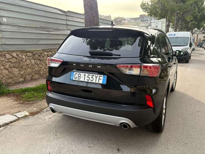 Usata Ford Kuga Titanium 120 CV (88 kW) 2020 Nero SUV