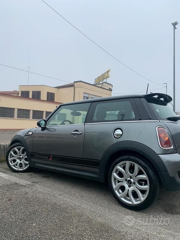 Usata Mini Cooper S 2009 Grigio Utilitaria