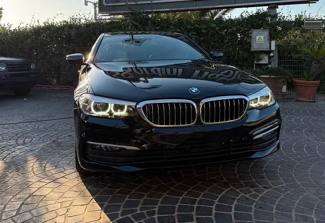 Usata BMW 520 Luxury Line 190 CV (139 kW) 2020 Nero Berlina