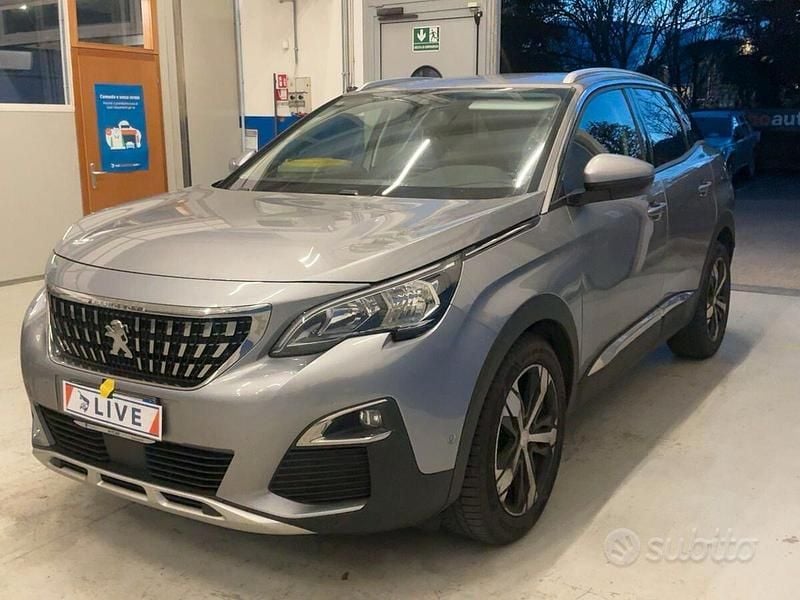 Usata Peugeot 3008 Allure 130 CV (95 kW) 2019 Grigio SUV
