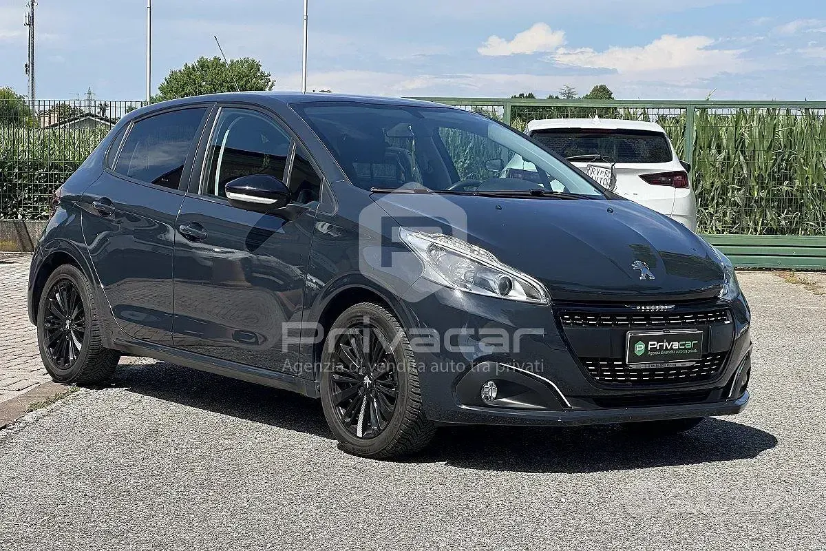 Usata Peugeot 208 82 CV (60 kW) 2018 Grigio Utilitaria