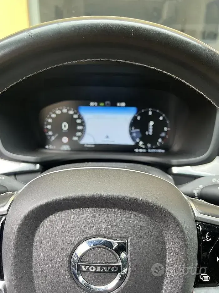 Usata Volvo V60 2019 Blu Station wagon