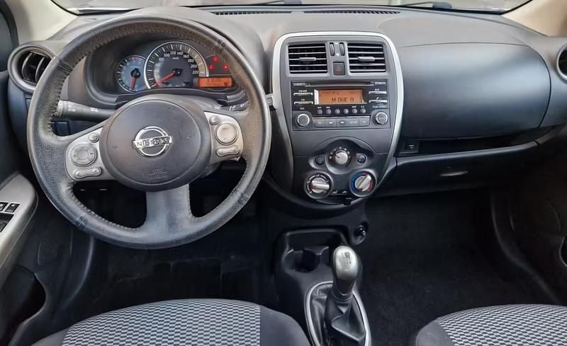 Usata Nissan Micra Tekna 80 CV (58 kW) 2017 Argento Utilitaria