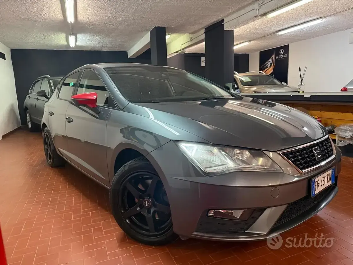 Usata Seat Leon Business 110 CV (80 kW) 2018 Grigio Berlina