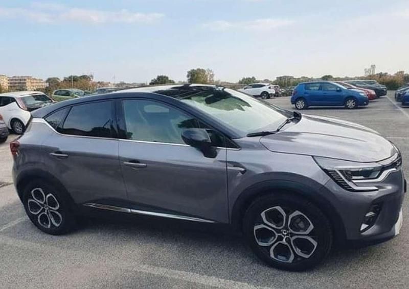 Usata Renault Captur Techno 94 CV (69 kW) 2023 Grigio SUV