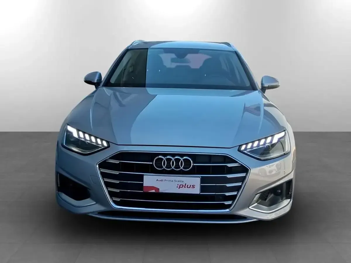 Usata Audi A4 Advanced Plus 163 CV (119 kW) 2024 Argento fioretto metallizzato Station wagon