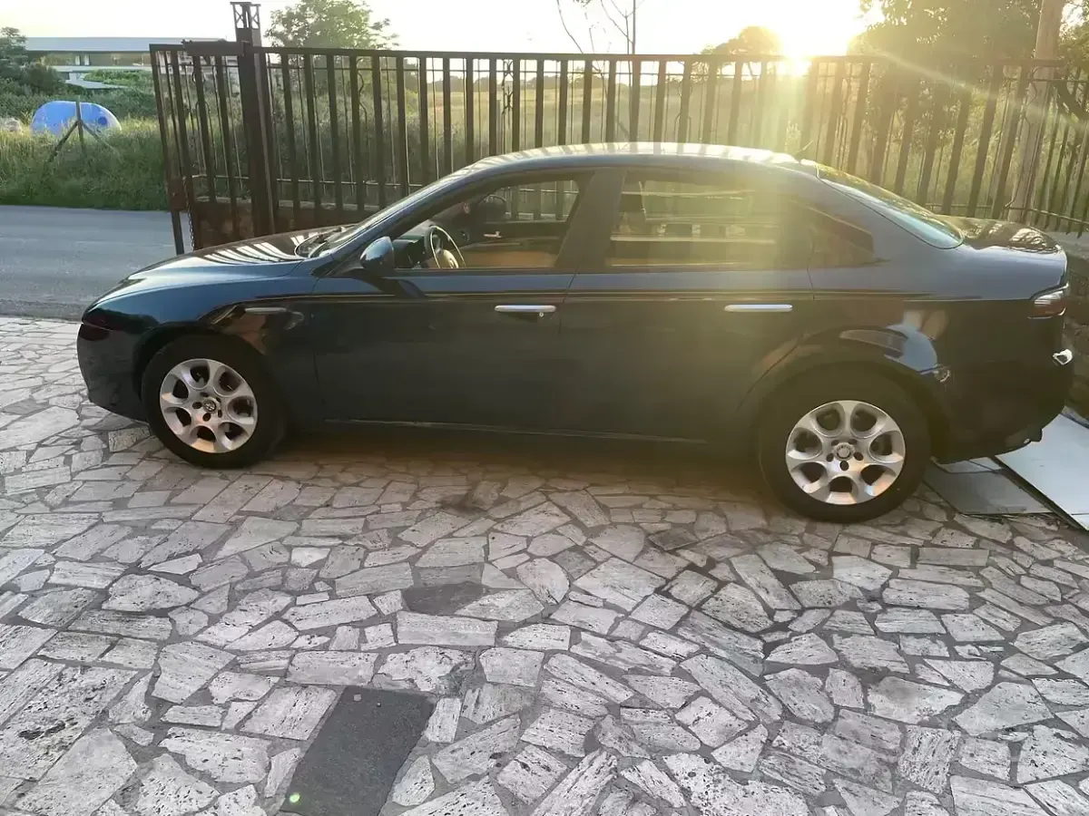Second-hand Alfa Romeo 159 Progression 150 CP (110 kW) 2008 Albastru Berlinǎ