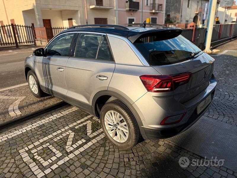 Usata VW T-Roc 116 CV (85 kW) 2023 Grigio SUV