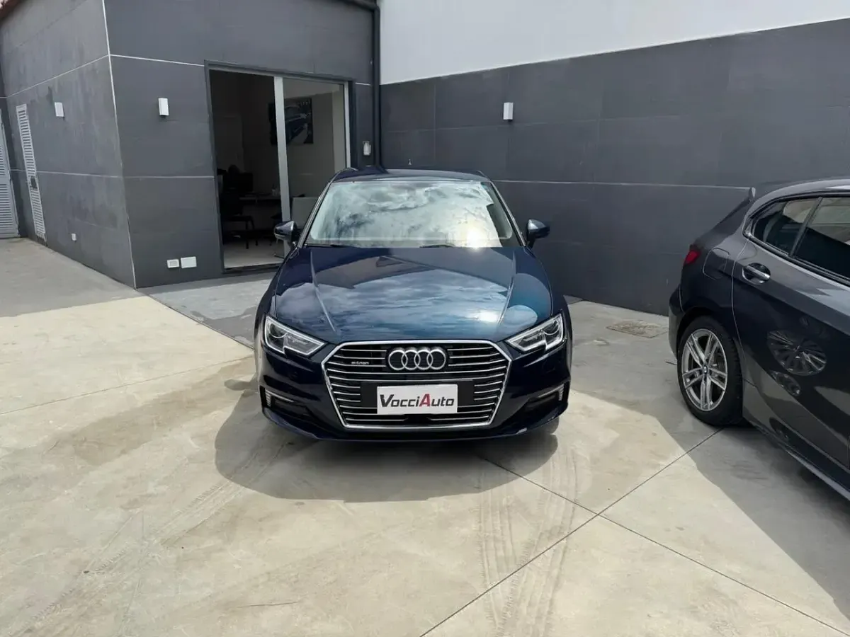 Usata Audi e-tron Sport 109 kW (149 CV) 2018 Blu SUV