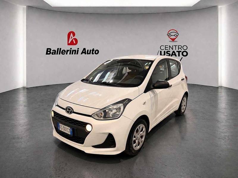 Usata Hyundai i10 Comfort 67 CV (49 kW) 2017 Bianco Utilitaria