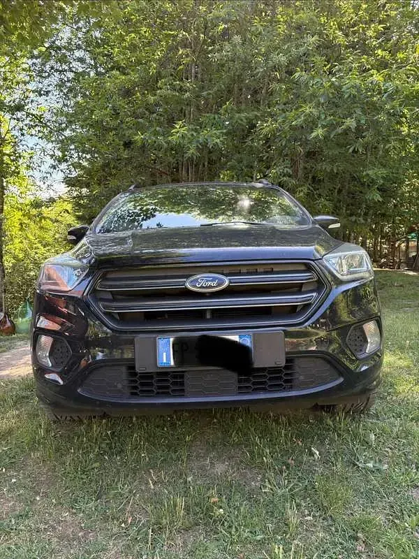 Usata Ford Kuga ST-Line 120 CV (88 kW) 2018 Nero SUV