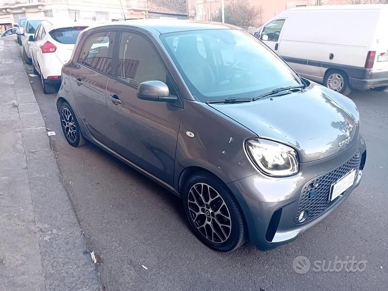 Usata Smart ForFour Electric Drive Prime 41 kW (56 CV) 2021 Grigio Berlina