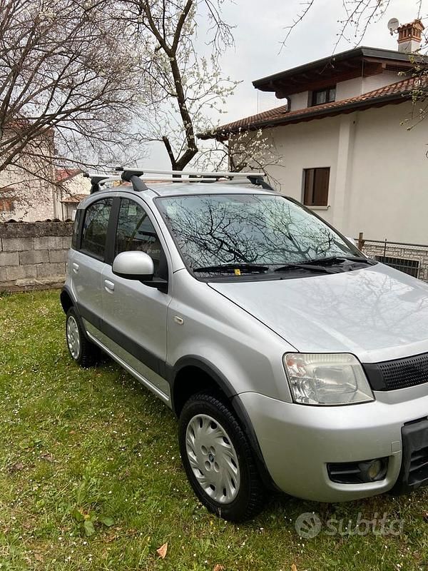 Usata Fiat Panda 4x4 Climbing 2010 Grigio Utilitaria
