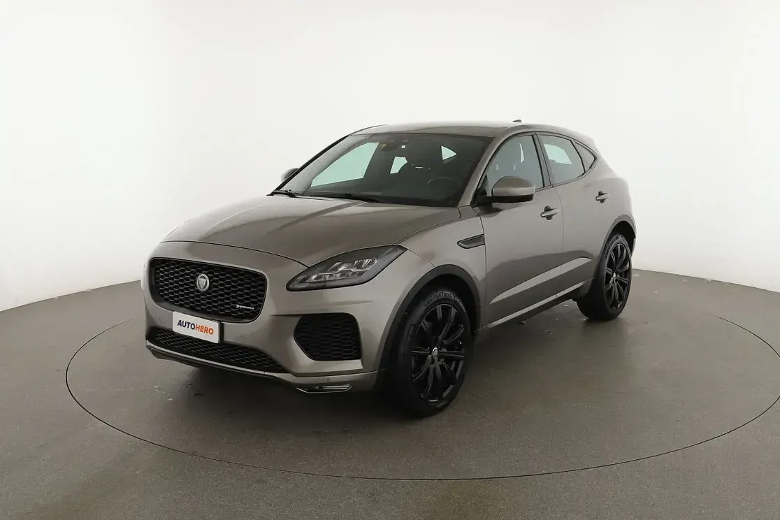 Usado Jaguar E-Pace R-Dynamic 180 CV (132 kW) 2020 Gris SUV