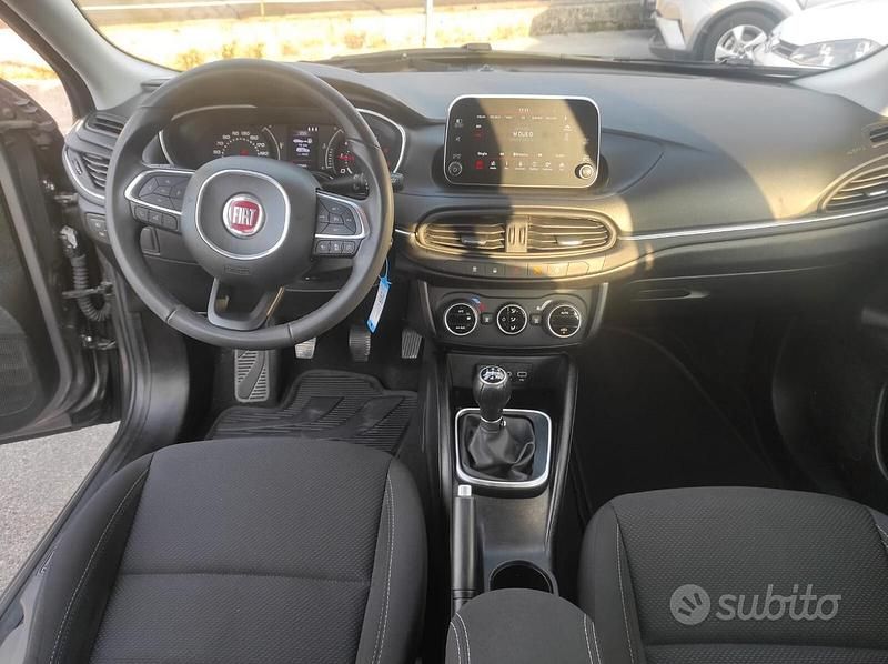 Usata Fiat Tipo Business 95 CV (69 kW) 2018 Grigio Station wagon