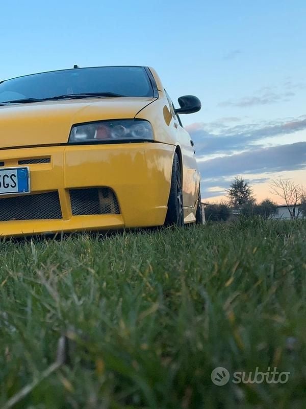Usata Fiat Punto 1999 Giallo Utilitaria
