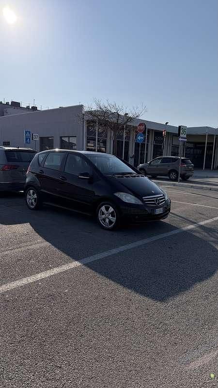 Usata Mercedes A180 109 CV (80 kW) 2010 Berlina