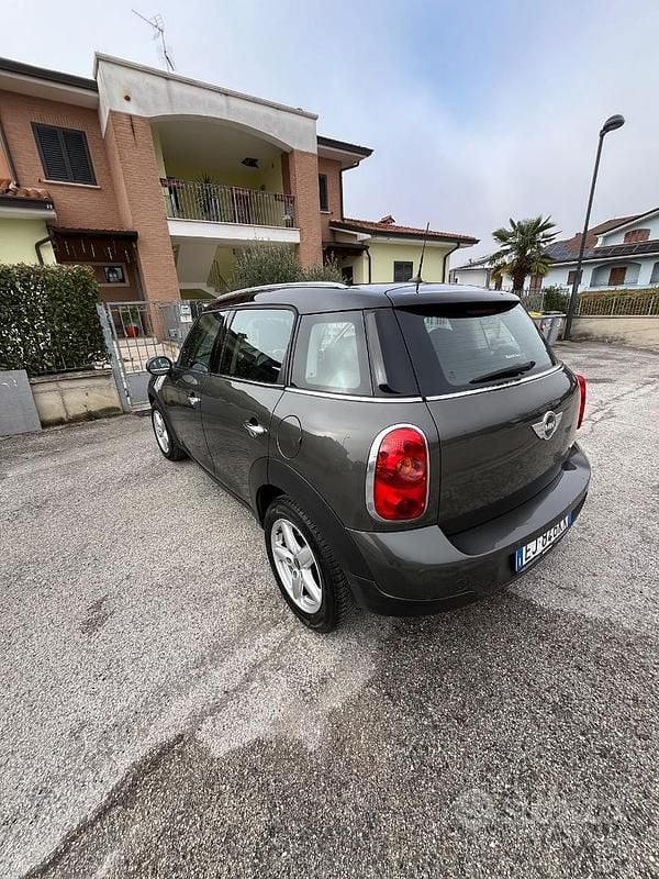 Occasion Mini Cooper D 111 ch (81 kW) 2011 Gris Citadine