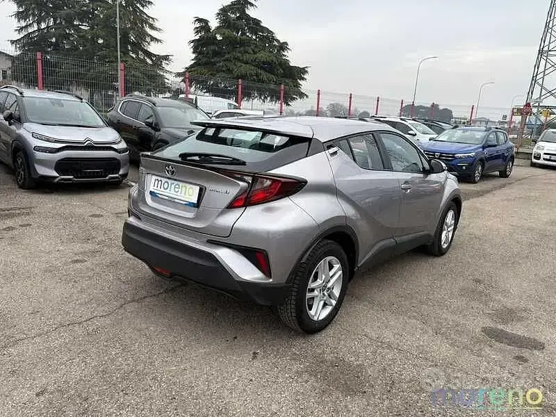 Usata Toyota C-HR Active 122 CV (89 kW) 2021 Grigio SUV