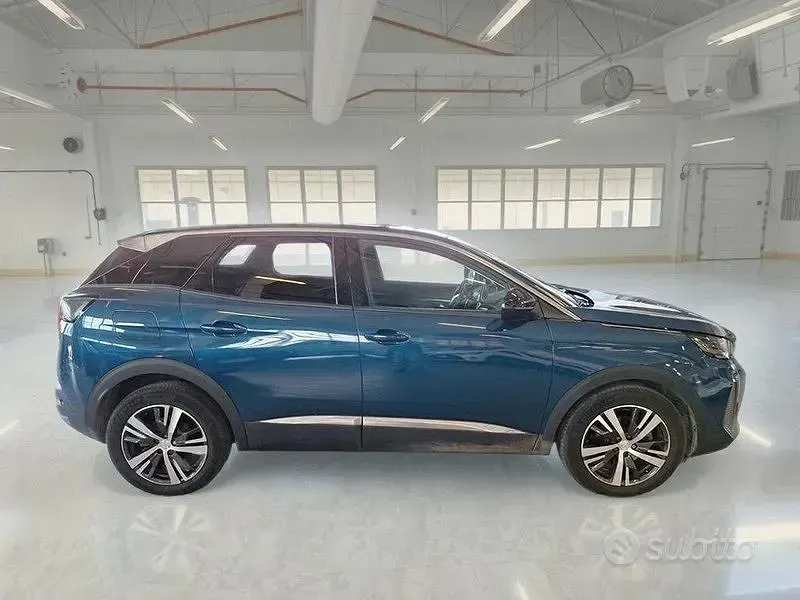 Usata Peugeot 3008 Allure 130 CV (95 kW) 2022 Bluazzurro SUV