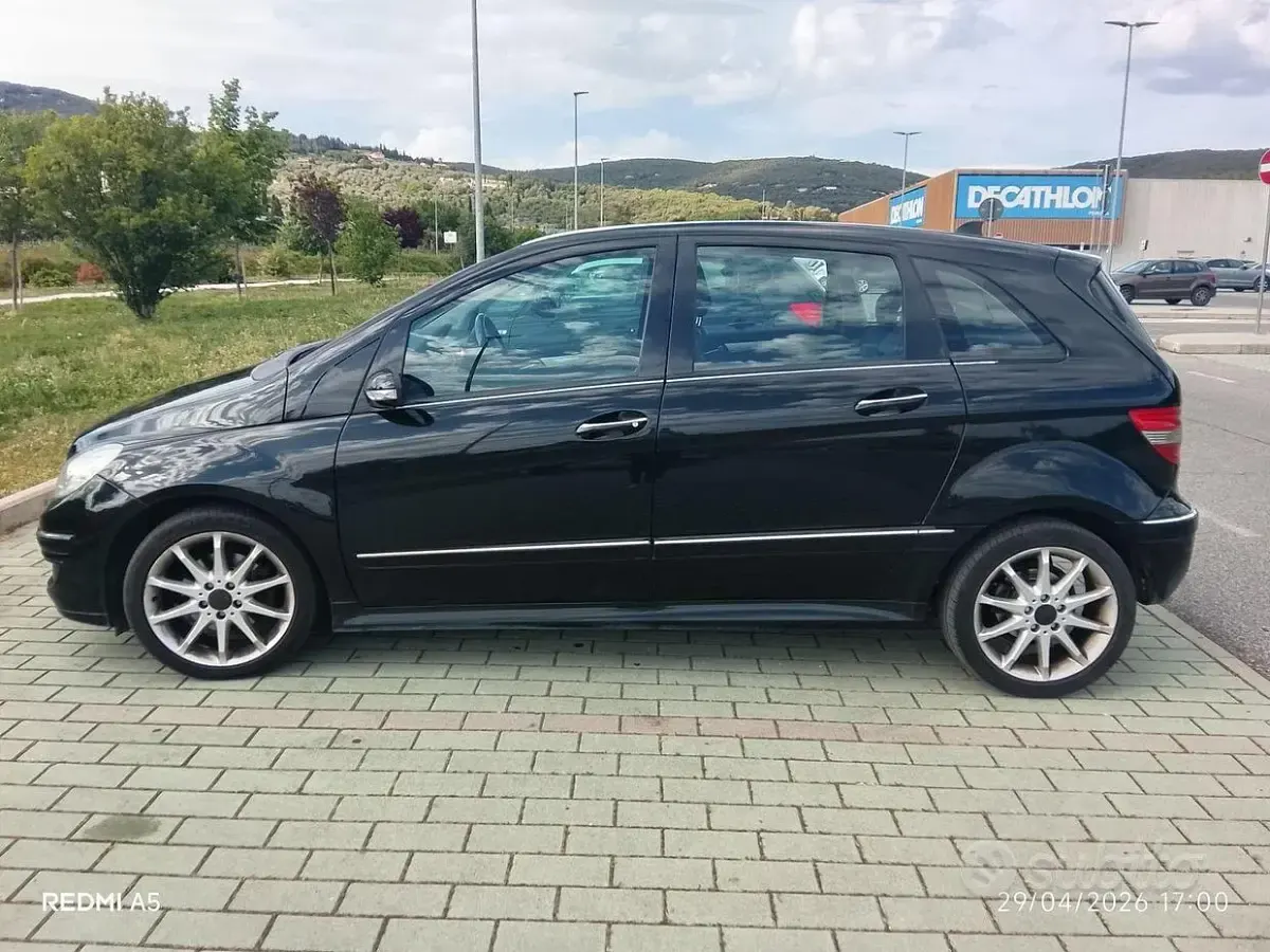 Usata Mercedes B180 Chrome 109 CV (80 kW) 2008 Nero Monovolume