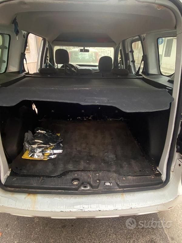 Usata Dacia Dokker 90 CV (66 kW) 2015 Bianco Monovolume