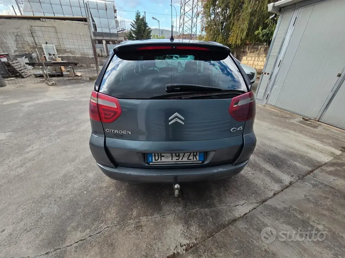 Usata Citroën C4 109 CV (80 kW) 2007 Grigio Monovolume