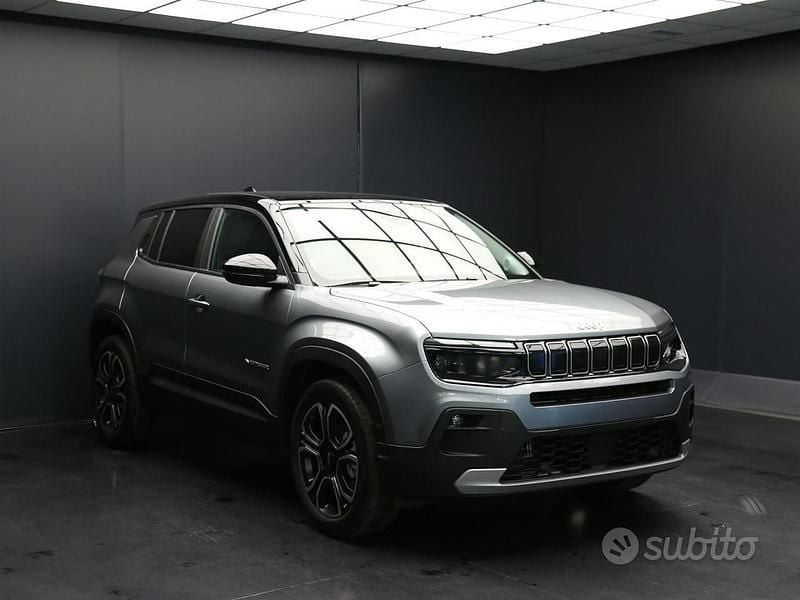 Nuova Jeep Avenger Summit 101 CV (74 kW) 2025 Grigio SUV