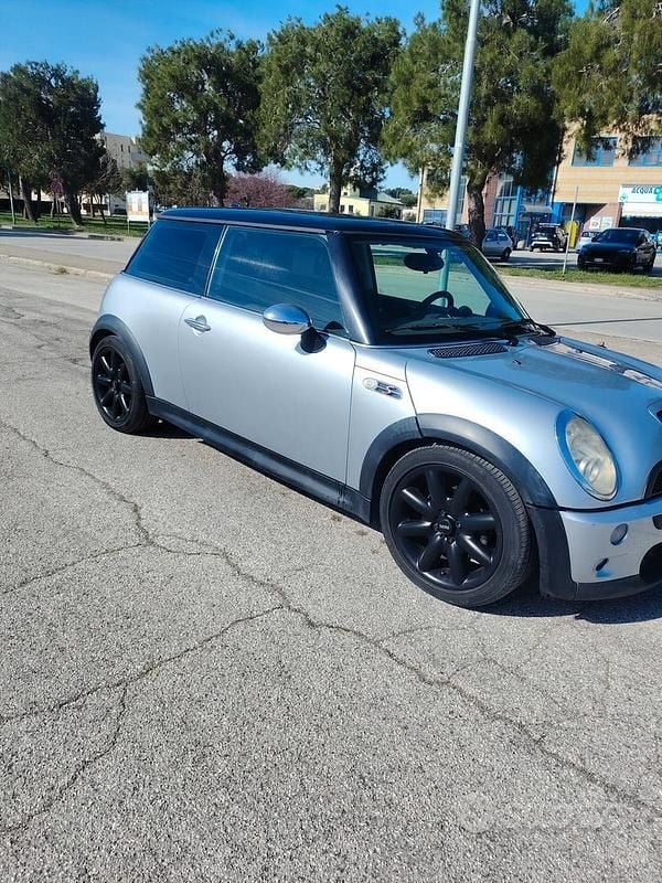 Usata Mini Cooper S 169 CV (124 kW) 2005 Grigio Utilitaria