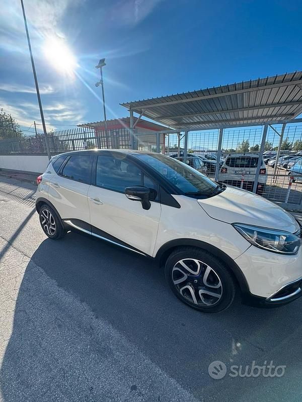 Usata Renault Captur 90 CV (66 kW) 2015 SUV