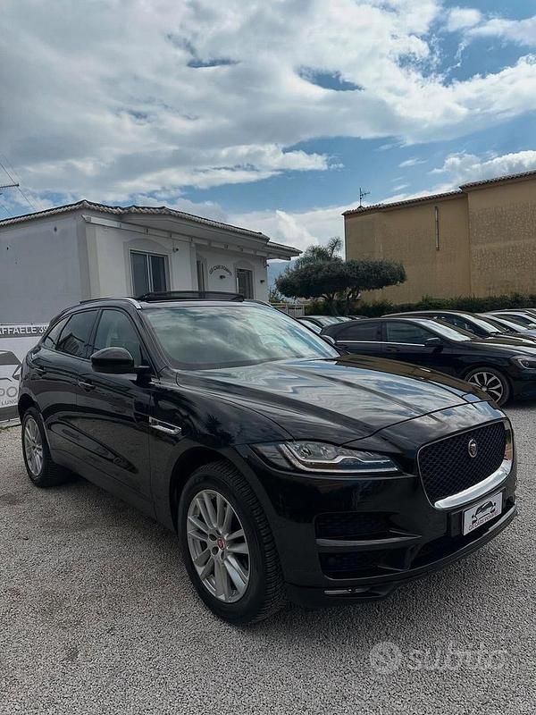 Usata Jaguar F-Pace Portfolio 180 CV (132 kW) 2019 Nero SUV