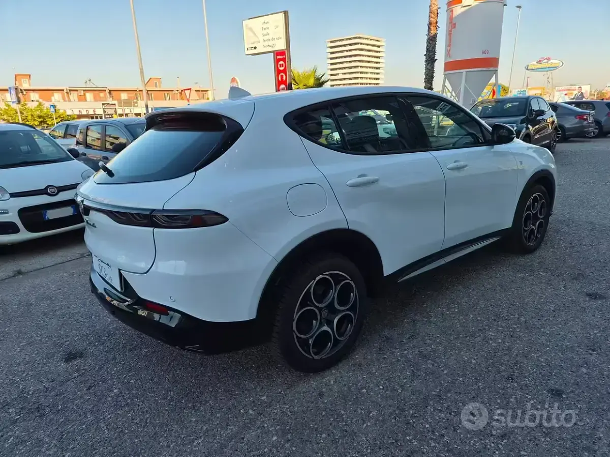 Usata Alfa Romeo Tonale Ti 131 CV (96 kW) 2023 Bianco SUV