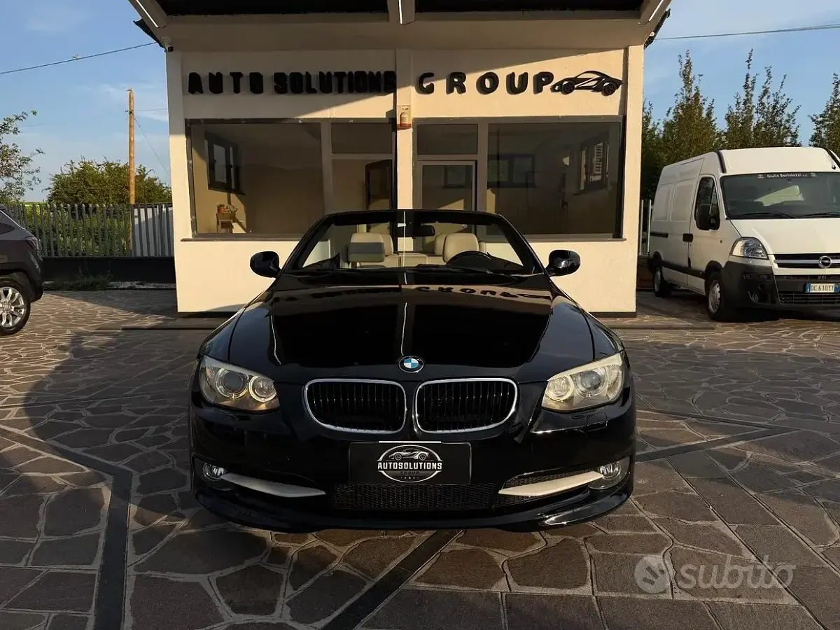 Usata BMW 320 Cabriolet 184 CV (135 kW) 2011 Nero Cabrio