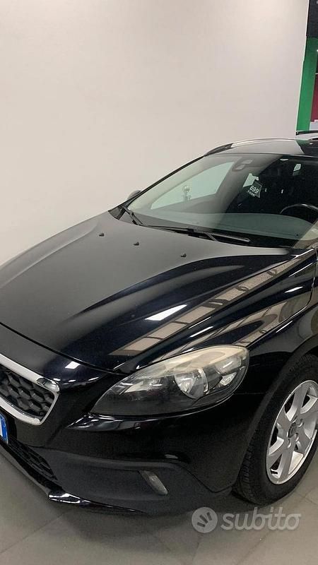 Usata Volvo V40 CC 114 CV (83 kW) 2015 Nero Station wagon