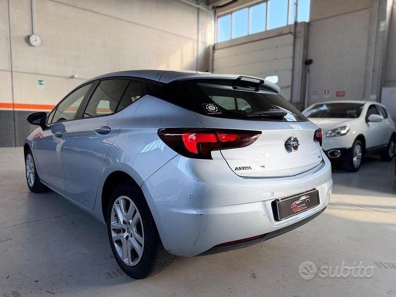 Usata Opel Astra Innovation 110 CV (80 kW) 2016 Blu Berlina