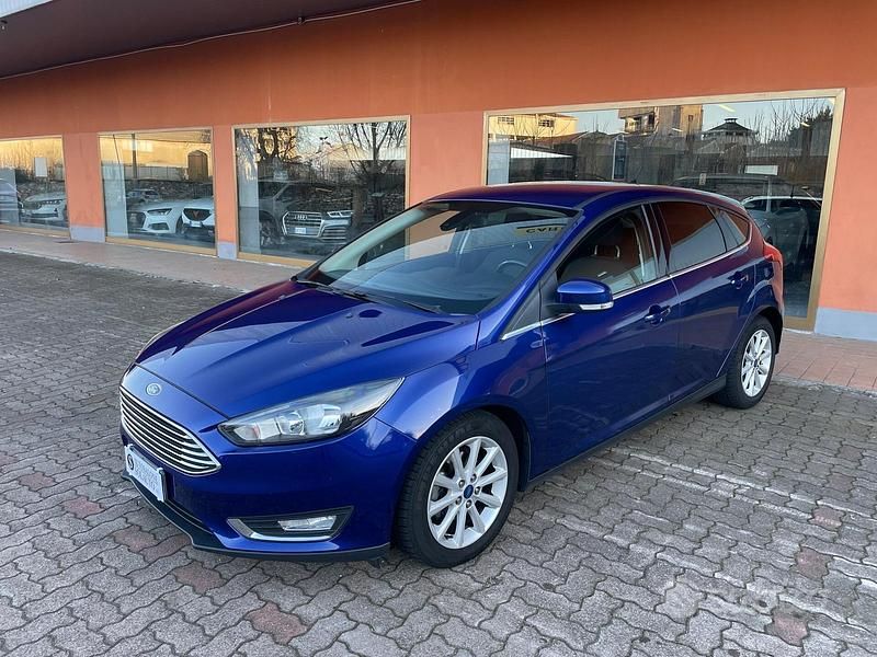 Usata Ford Focus Titanium 95 CV (69 kW) 2016 Blu Berlina