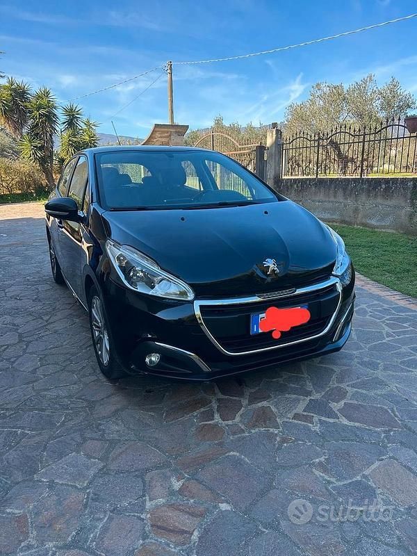 Usata Peugeot 208 2016 Utilitaria