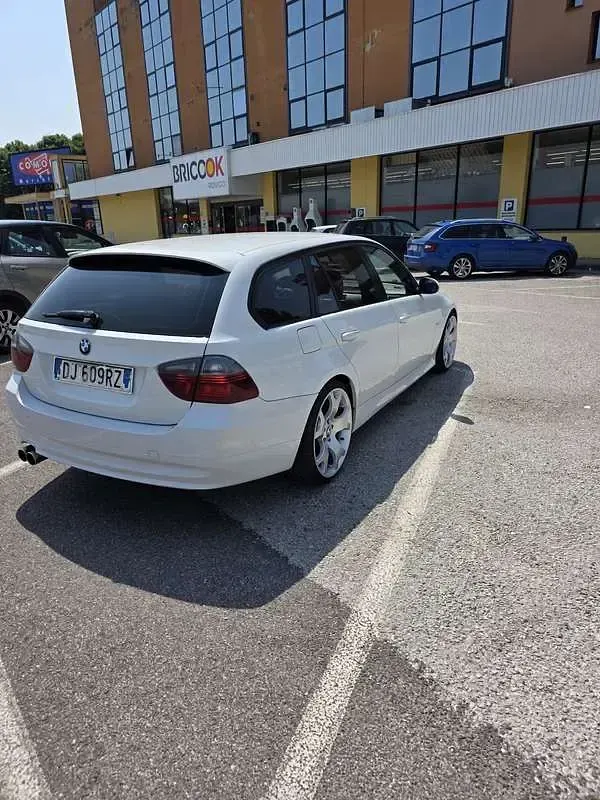 Usata BMW 320 177 CV (130 kW) 2007 Station wagon