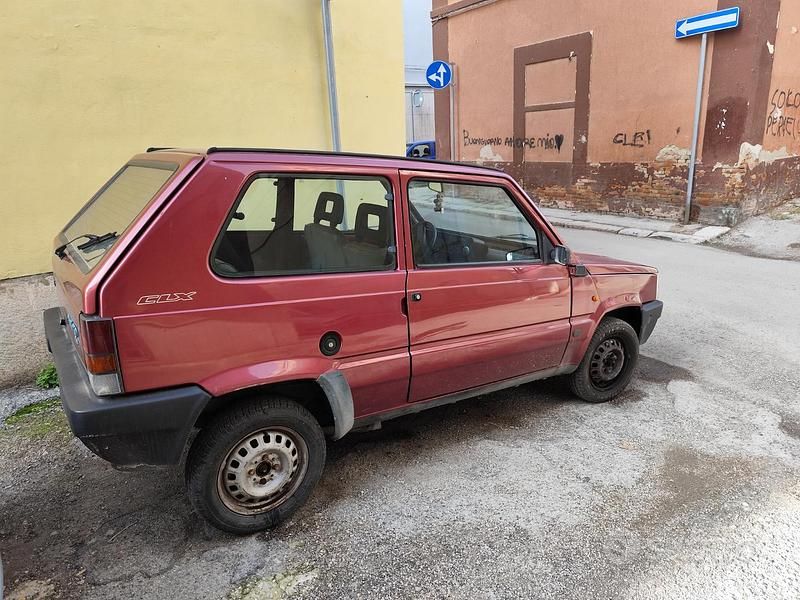 Usata Fiat 750 34 CV (25 kW) 1992 Rosso Berlina