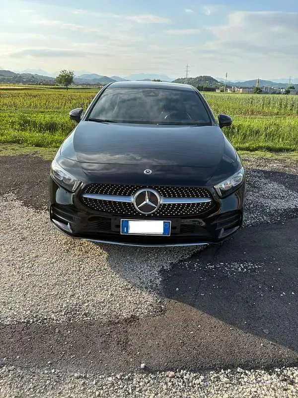 Usata Mercedes A180 Premium 136 CV (100 kW) 2021 Nero Berlina