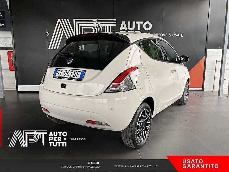 Usata Lancia Ypsilon S 69 CV (50 kW) 2024 Bianco Utilitaria
