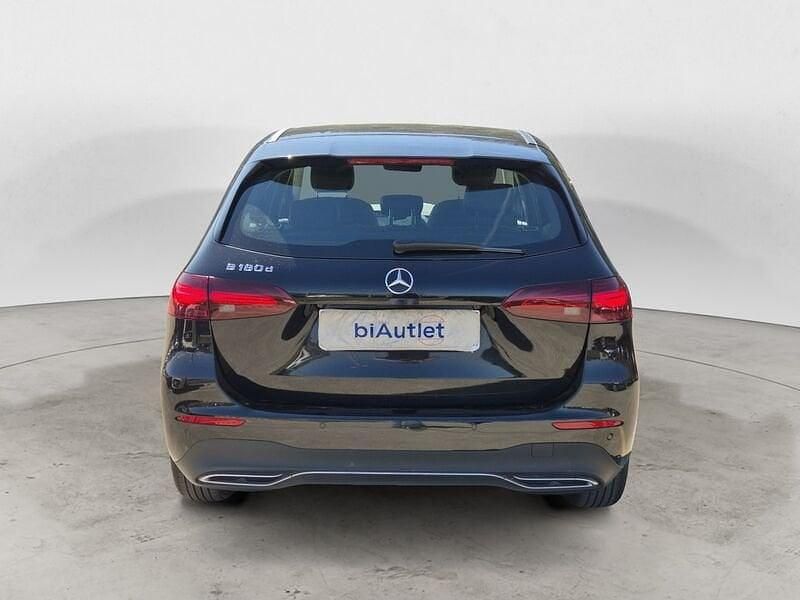 Usata Mercedes B180 Advanced 116 CV (85 kW) 2023 Nero Monovolume