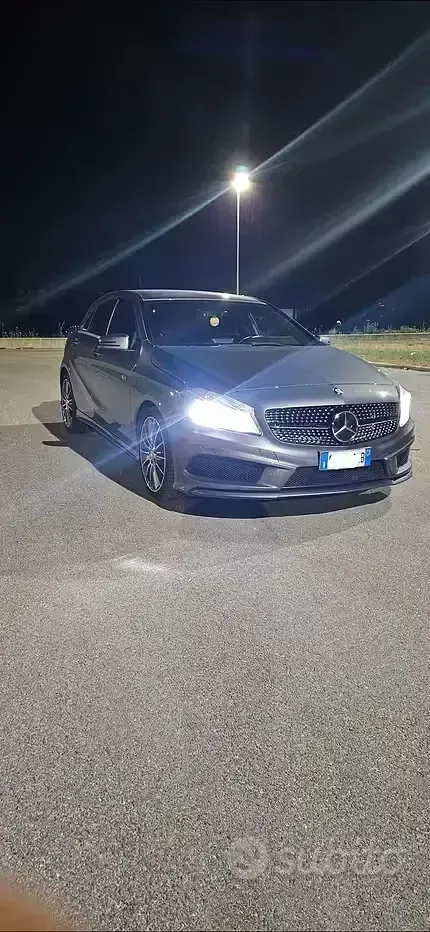 Usata Mercedes A200 136 CV (100 kW) 2015 Grigio Utilitaria