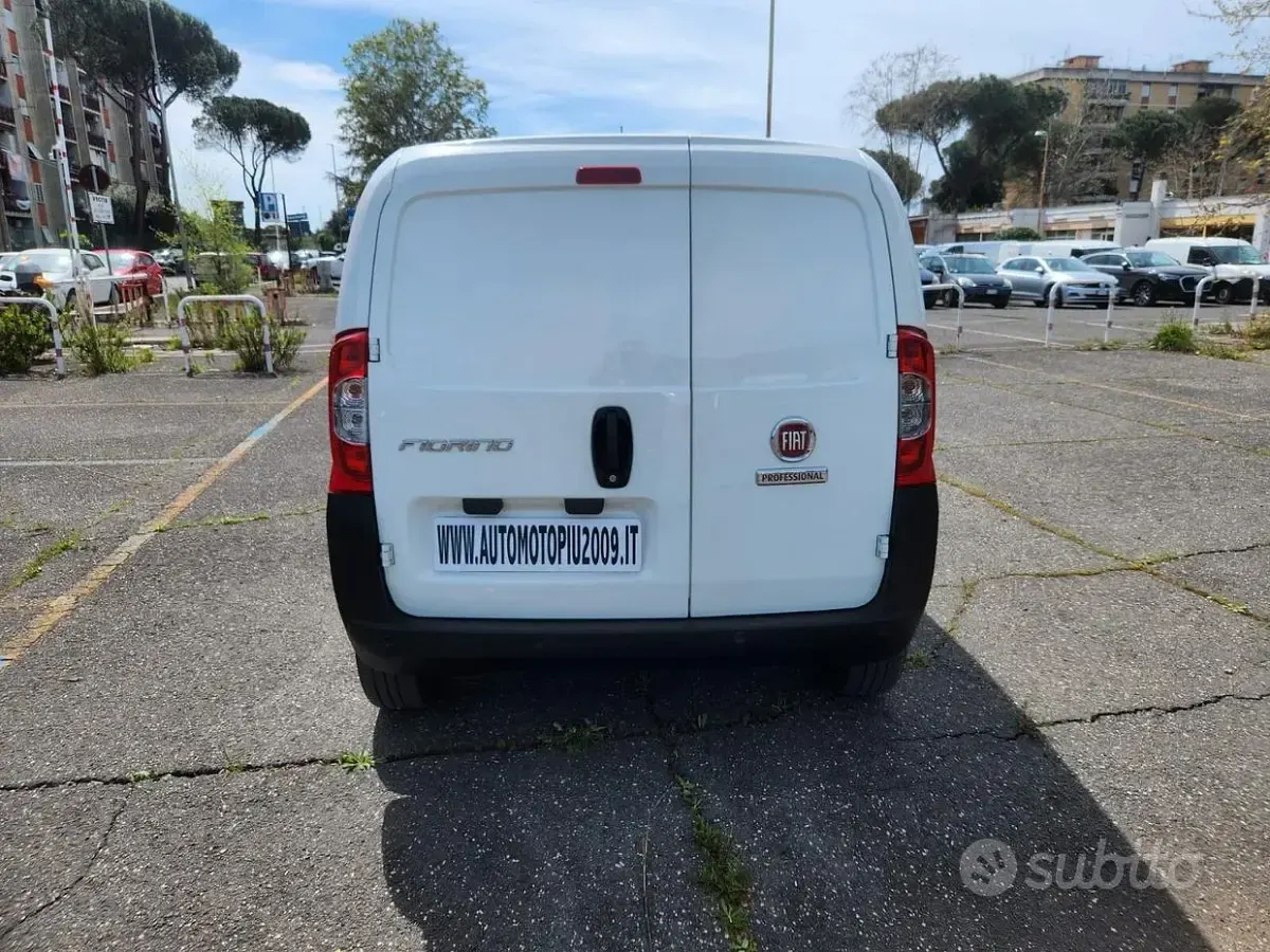 Usata Fiat Qubo Easy 80 CV (58 kW) 2018 Bianco Monovolume