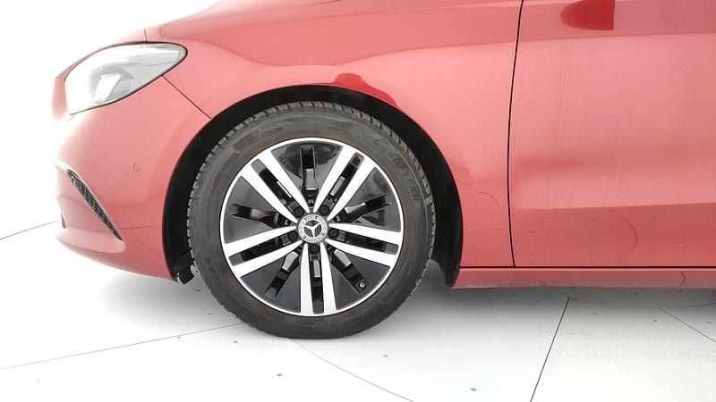 Usata Mercedes B180 116 CV (85 kW) 2022 Rosso Monovolume