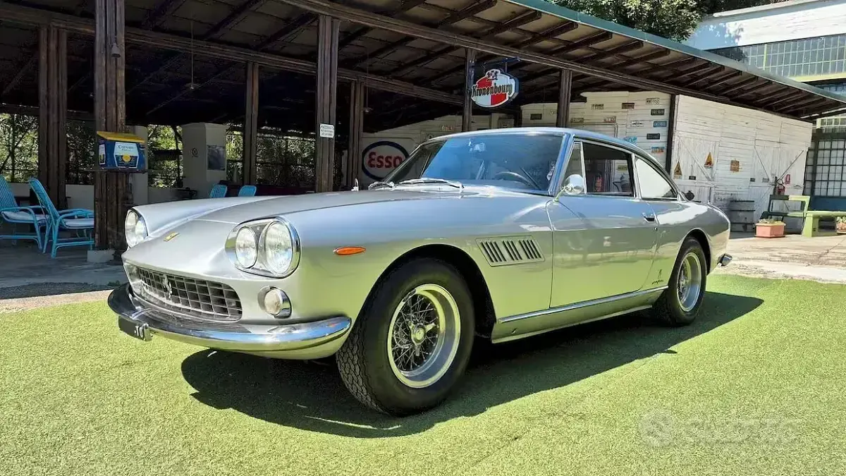 Usata Ferrari 330 300 CV (220 kW) 1960 Coupé