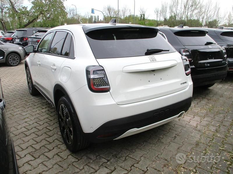 Usata Fiat 600 La Prima 101 CV (74 kW) 2025 Bianco SUV