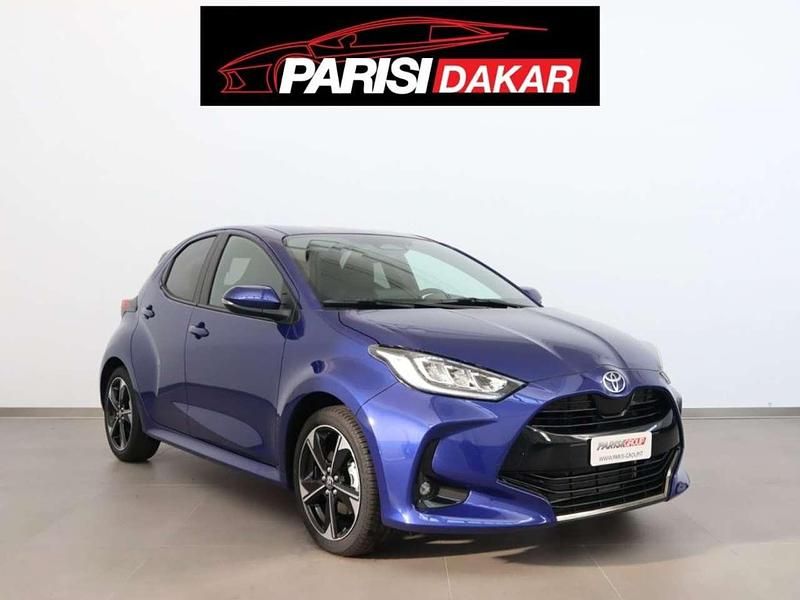 Nuova Toyota Yaris Hybrid Premium 92 CV (67 kW) 2025 Blu Berlina
